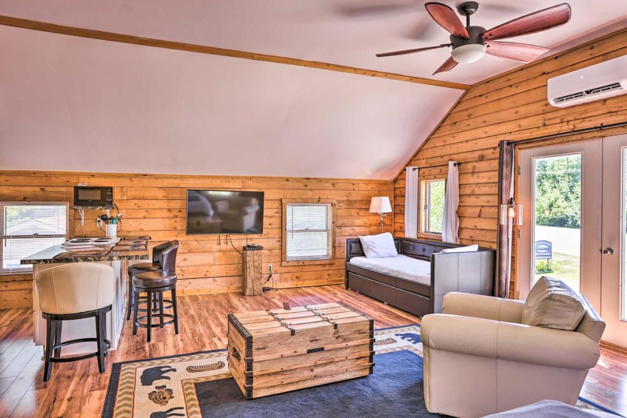 Quaint Studio With Shared Beach Walk To Suttons Bay Exterior photo