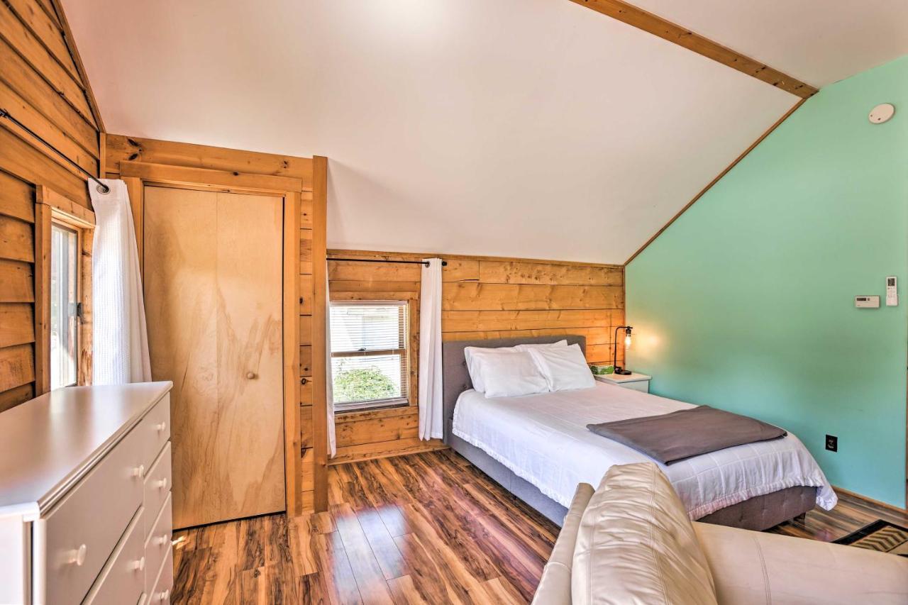 Quaint Studio With Shared Beach Walk To Suttons Bay Exterior photo