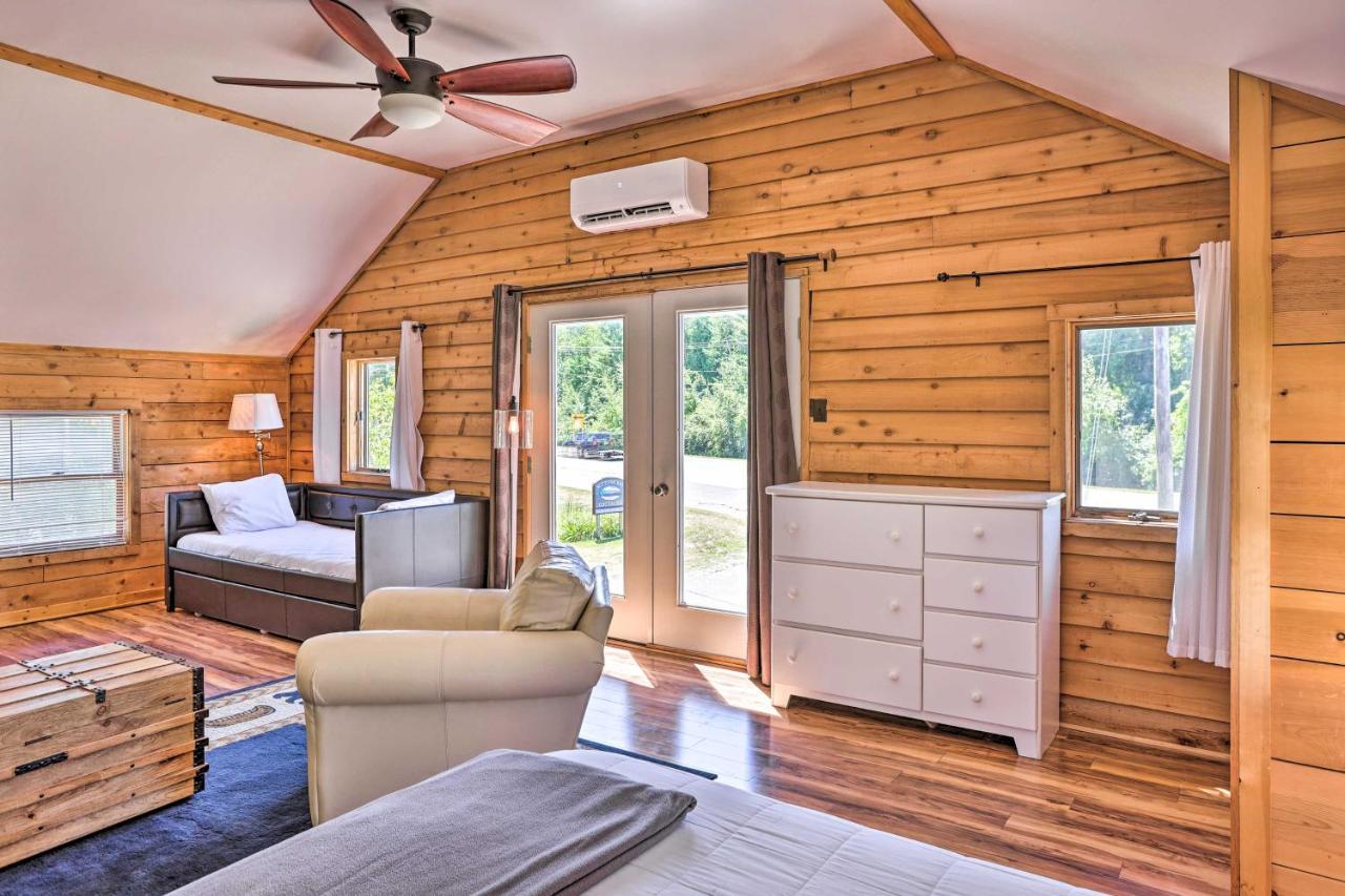 Quaint Studio With Shared Beach Walk To Suttons Bay Exterior photo