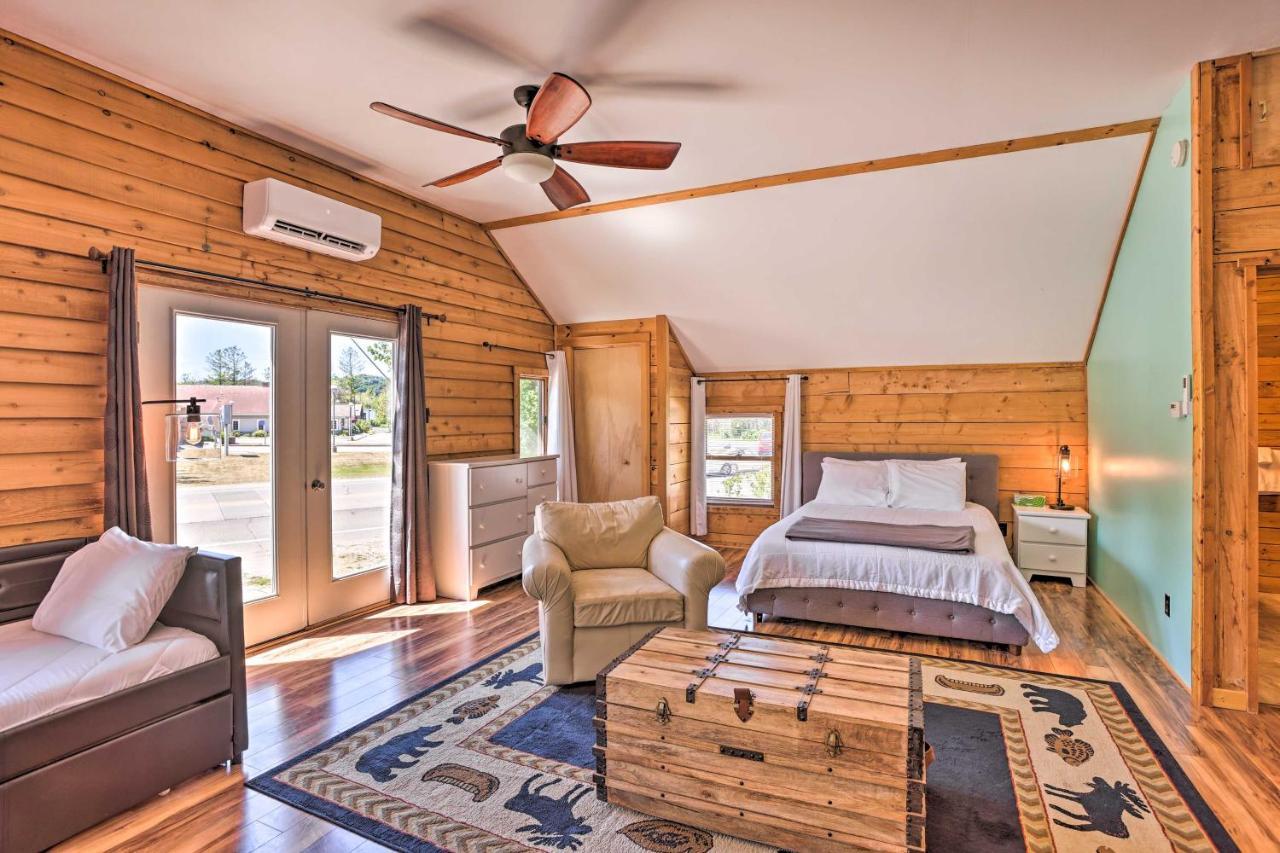 Quaint Studio With Shared Beach Walk To Suttons Bay Exterior photo